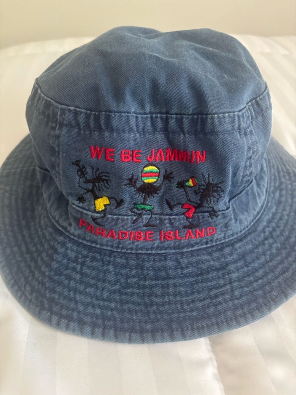 Blue 'We Be Jammin' Paradise Island Embroidered Bucket Hat from the Bahamas NWOT